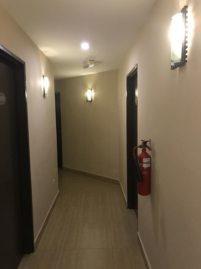 Se Two Hotel Butterworth Bagian luar foto