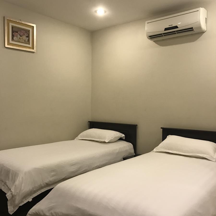 Se Two Hotel Butterworth Bagian luar foto